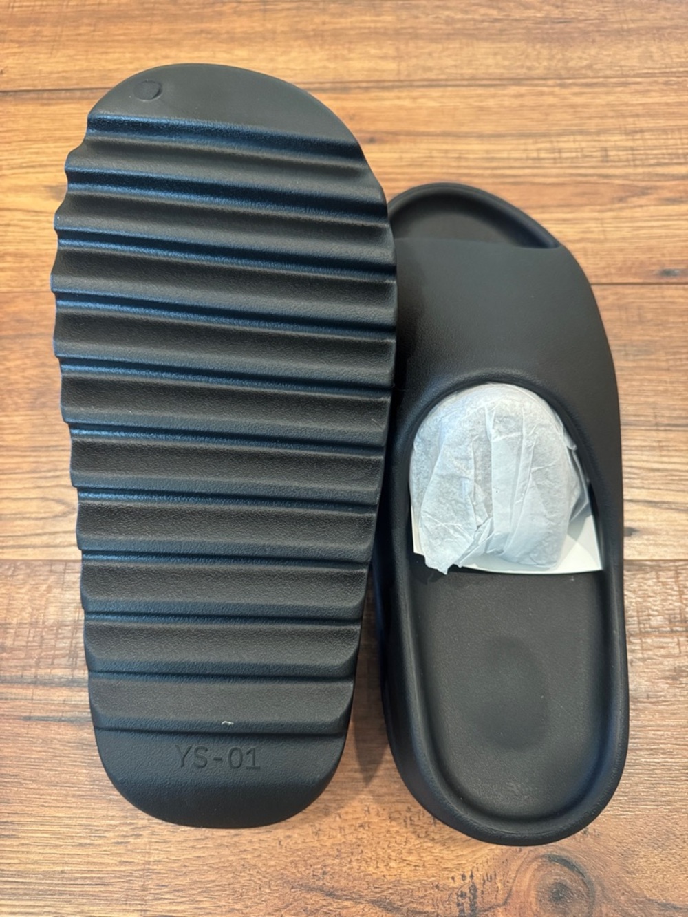 BRAND NEW! YEEZY YS-01 Black Slide Sandals sz: 12 Men’s - Picture 2 of 3